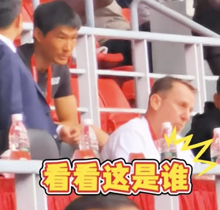 久爾杰維奇現(xiàn)身鹽城，現(xiàn)場觀看中國U22國足vs韓國