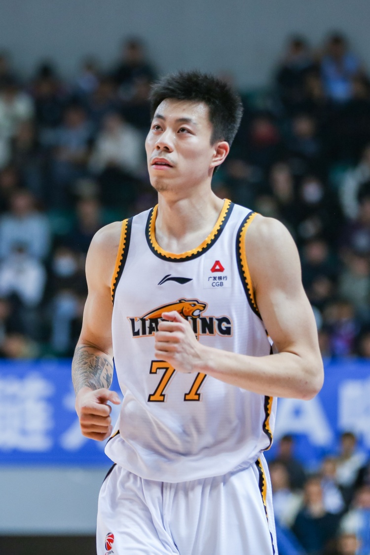  媒體人：張鎮(zhèn)麟、韓德君將因傷缺席今晚對陣北控的比賽