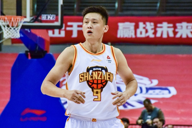  老將盡力了！周鵬8中7高效拿下16分3板1助1斷 正負(fù)值+4全隊(duì)最高