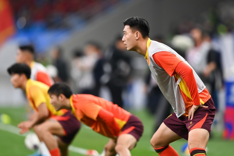  足球報(bào)：張玉寧、蔣圣龍均有不同程度傷病，伊萬(wàn)未讓在熱身賽出場(chǎng)